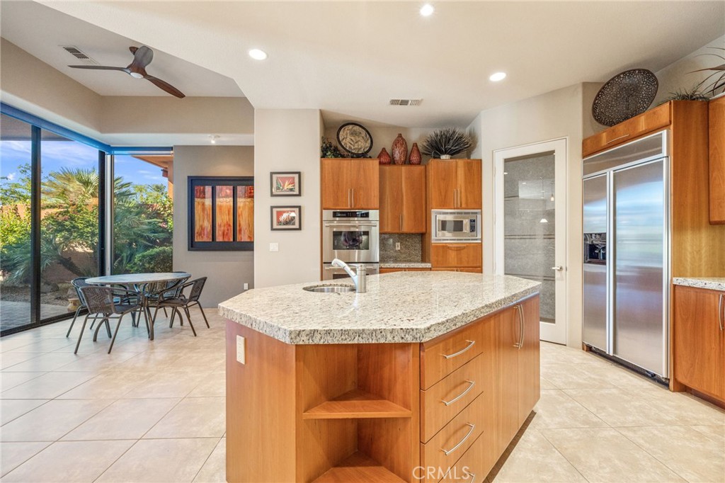 50075 Camino Privado