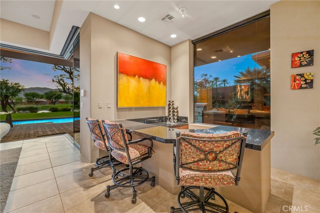 50075 Camino Privado