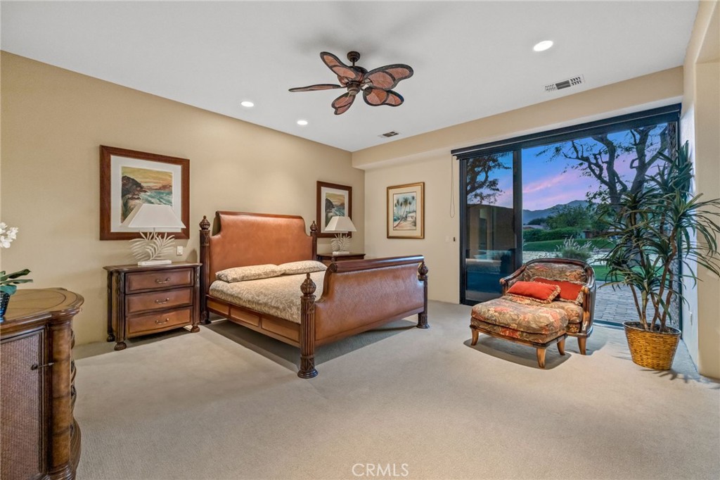 50075 Camino Privado