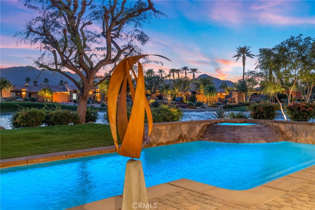 50075 Camino Privado