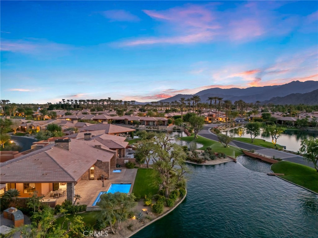 50075 Camino Privado