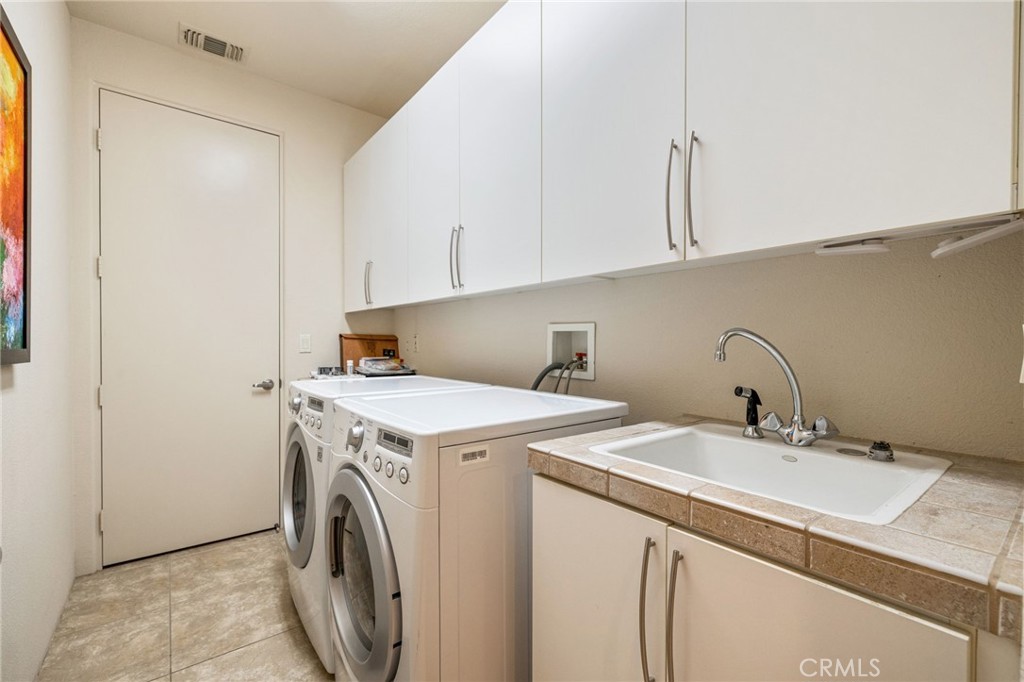 50075 Camino Privado