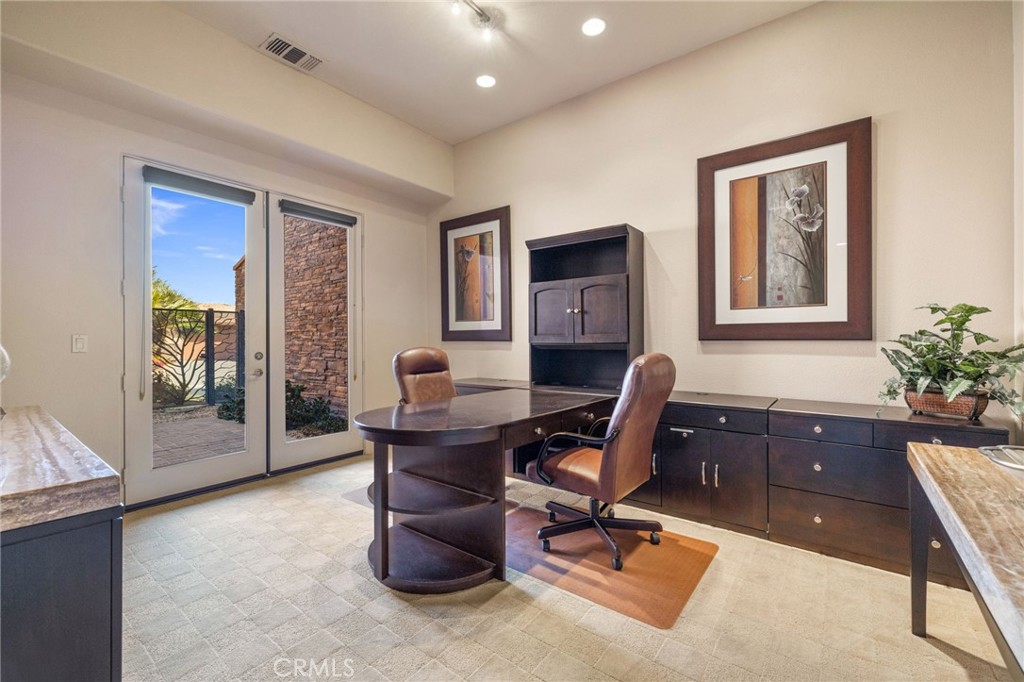 50075 Camino Privado