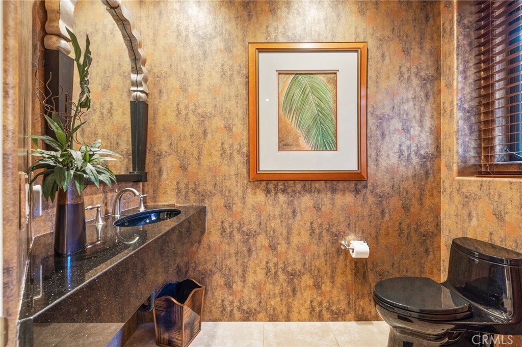 50075 Camino Privado