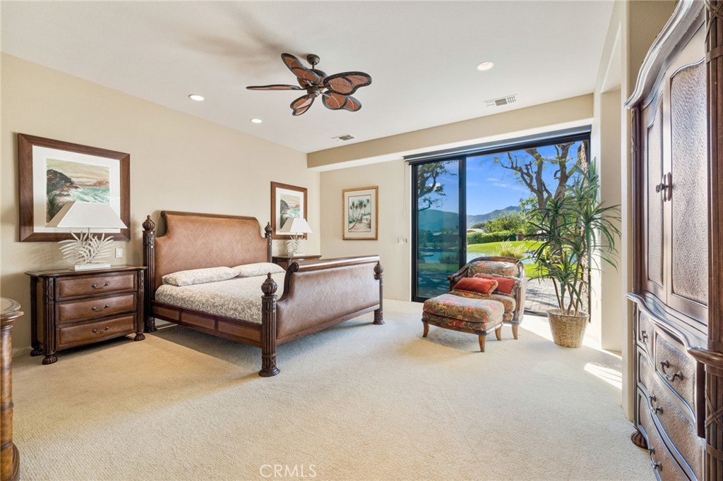 50075 Camino Privado