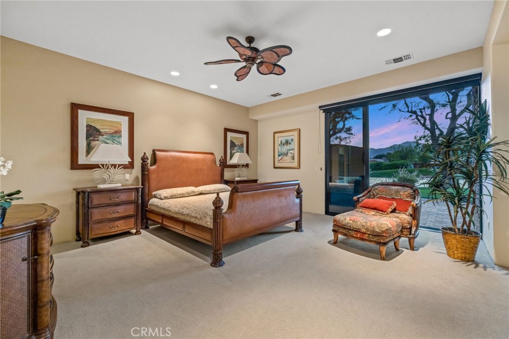 50075 Camino Privado