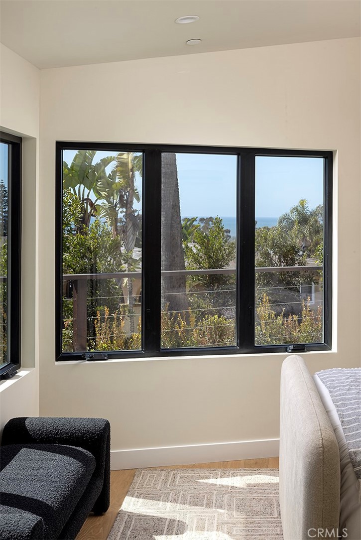 149 Avenida De La Paz