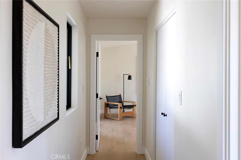 149 Avenida De La Paz