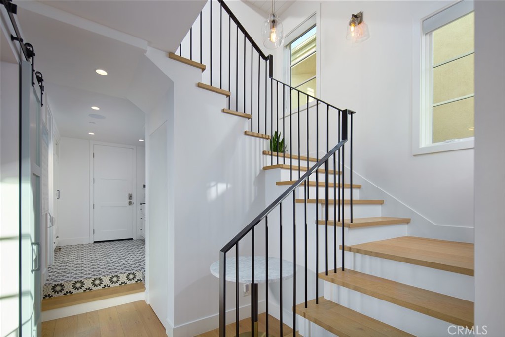 418 Larkspur
