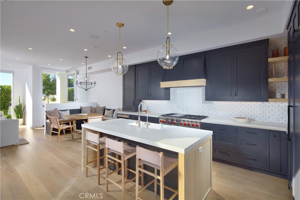 418 Larkspur