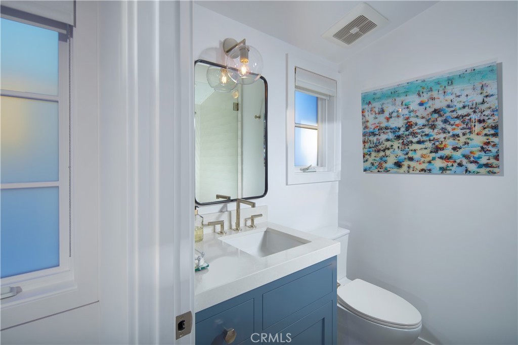 418 Larkspur