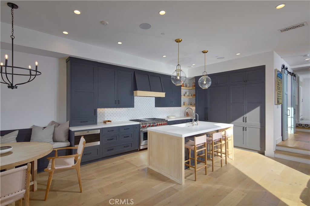 418 Larkspur