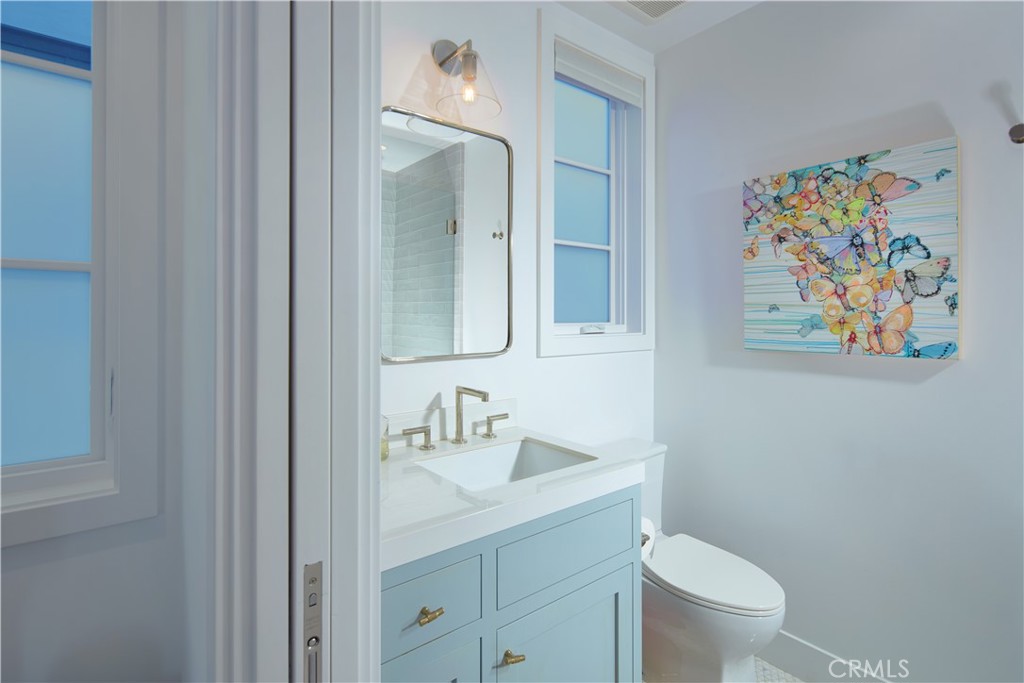 418 Larkspur