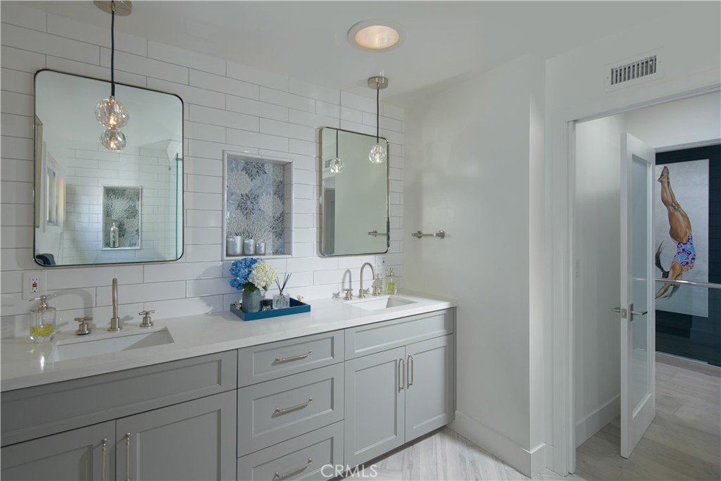 500 Harbor Island Drive