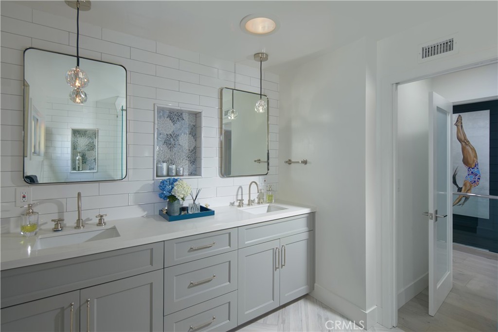 500 Harbor Island Drive