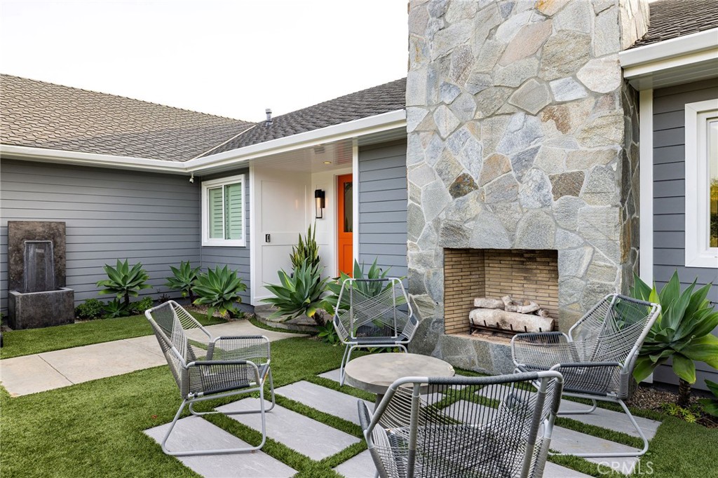 1821 Sandalwood Lane