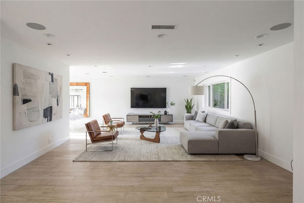 1821 Sandalwood Lane