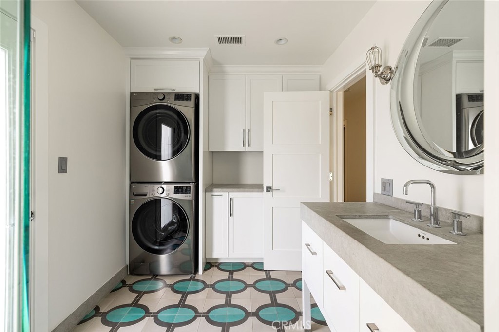 1821 Sandalwood Lane