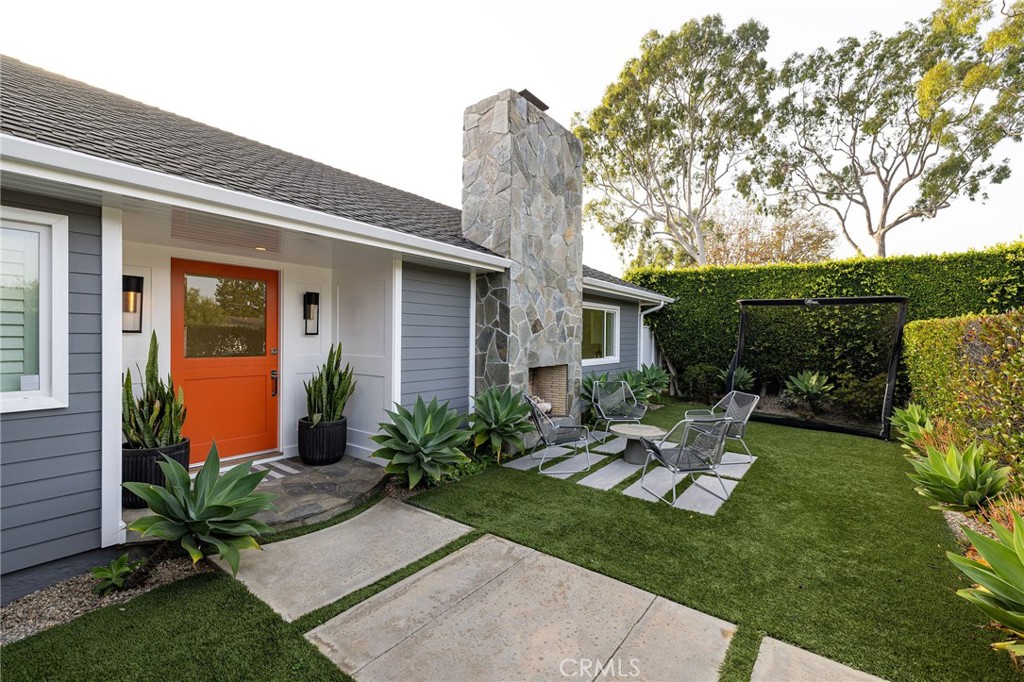 1821 Sandalwood Lane