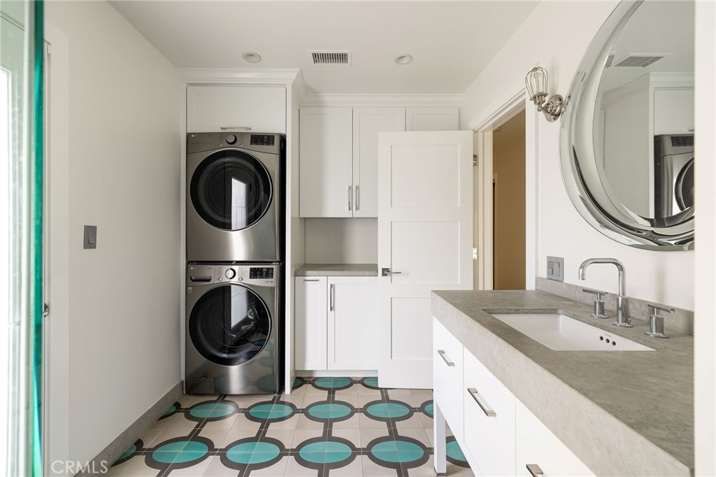 1821 Sandalwood Lane