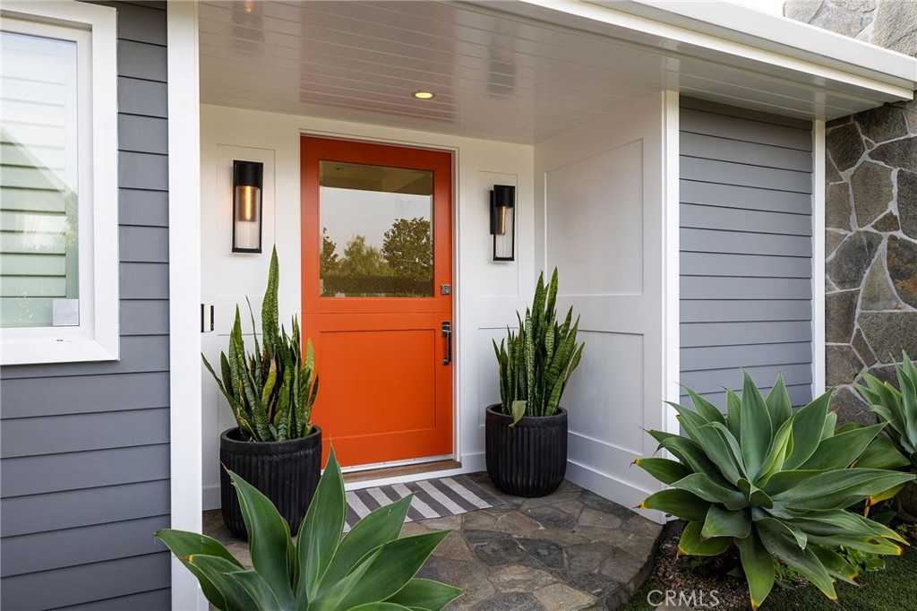 1821 Sandalwood Lane