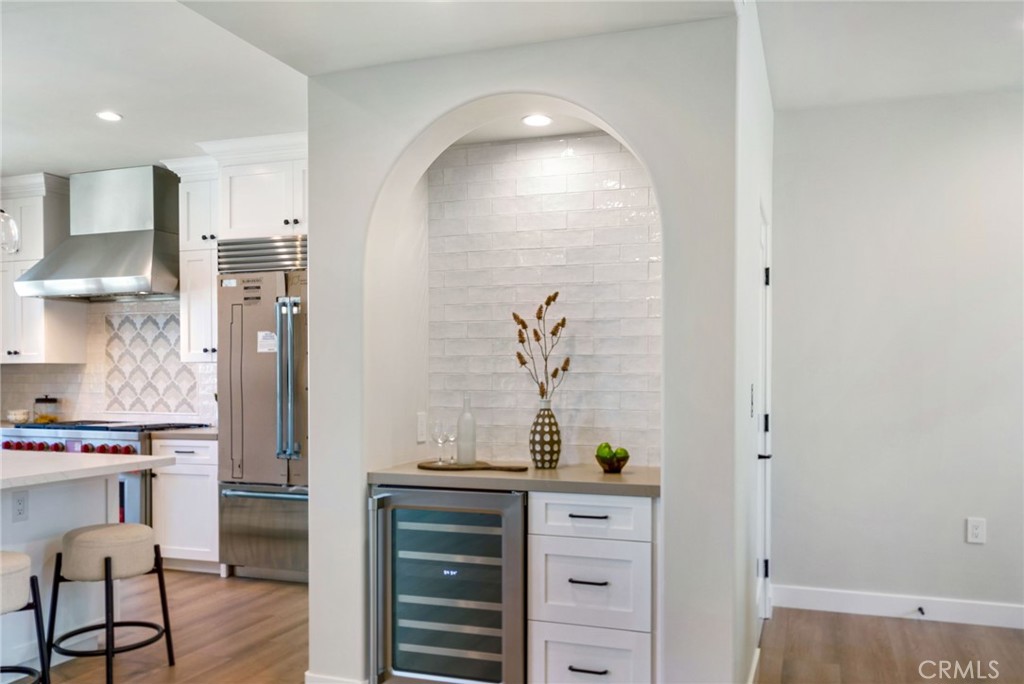 501 Elena Lane B