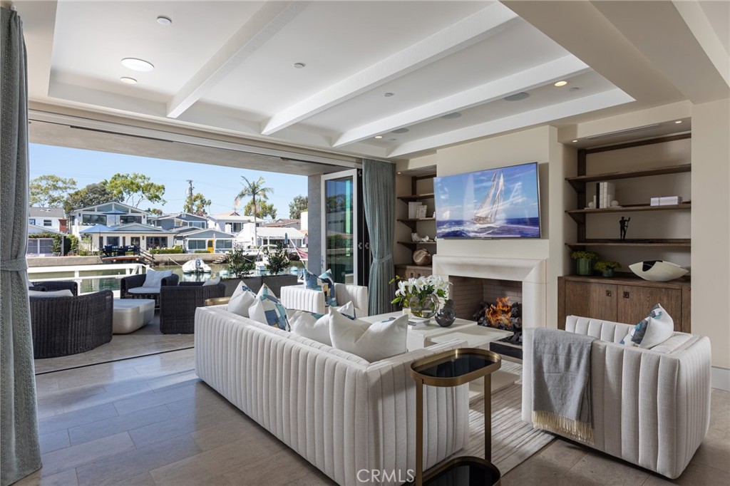 308 Grand Canal