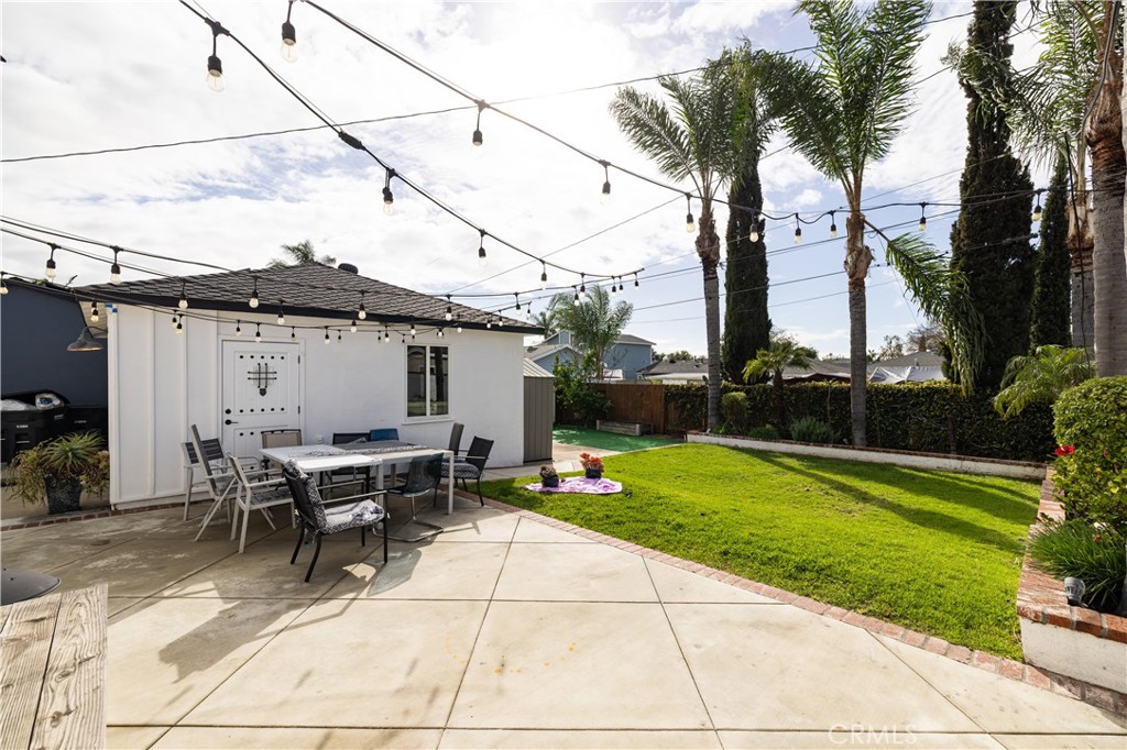 860 N Grand Street