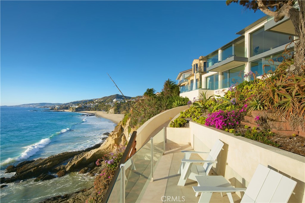 58 N La Senda Drive