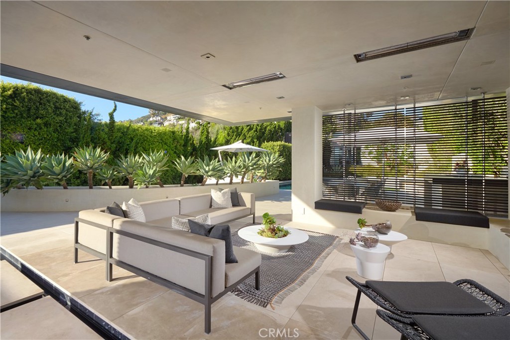 58 N La Senda Drive