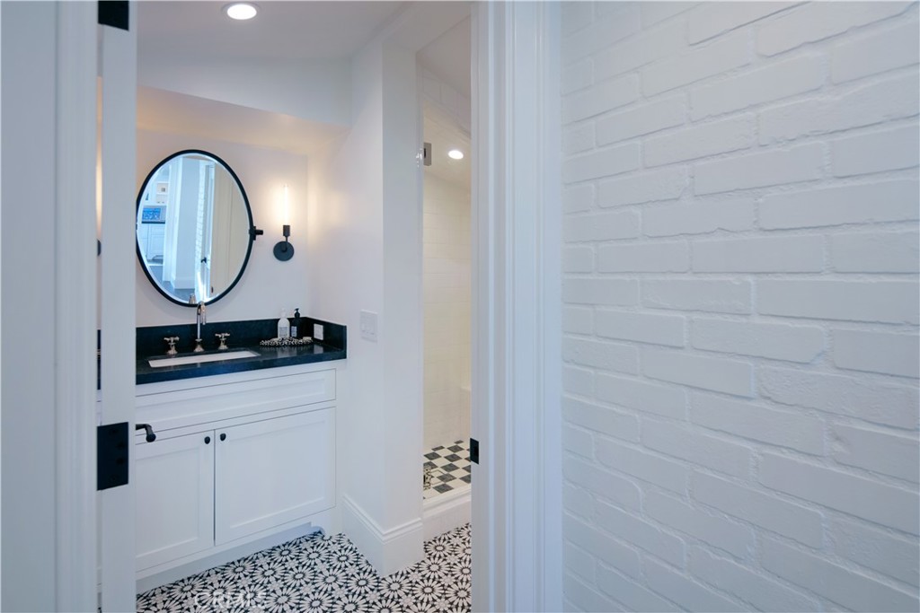 14 Beacon Bay
