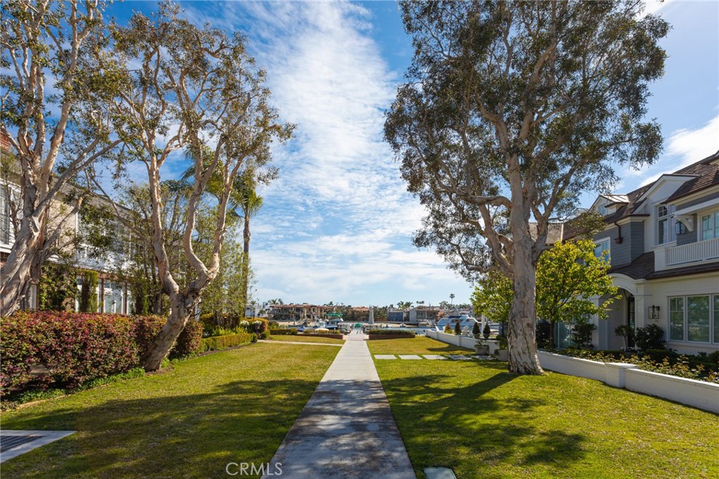 14 Beacon Bay