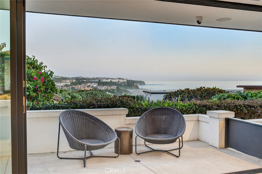17 Monarch Bay