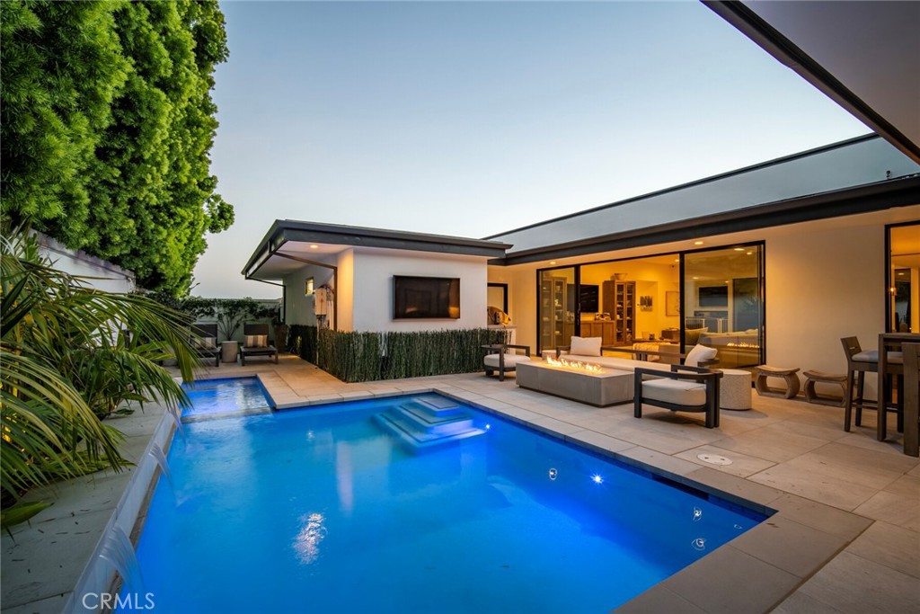 17 Monarch Bay