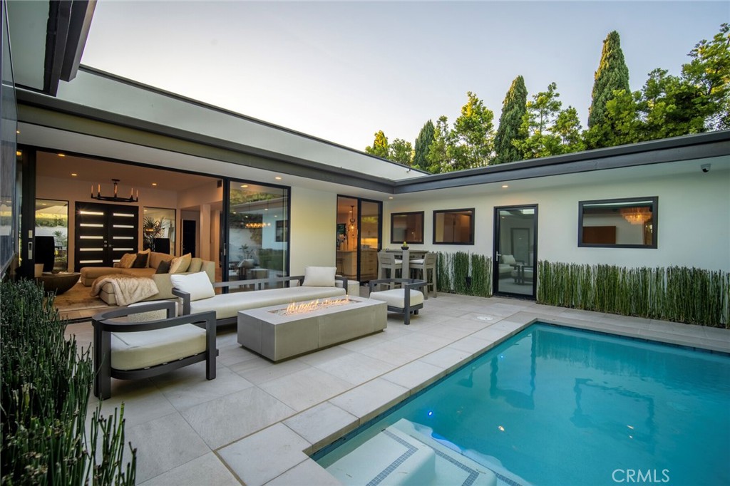 17 Monarch Bay