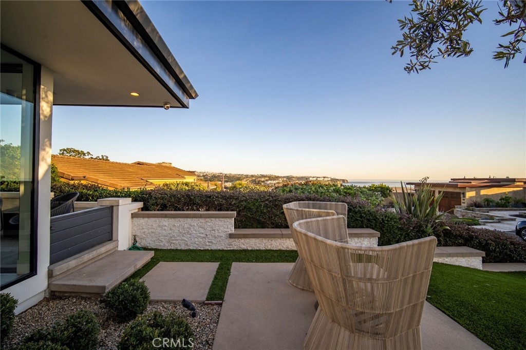 17 Monarch Bay