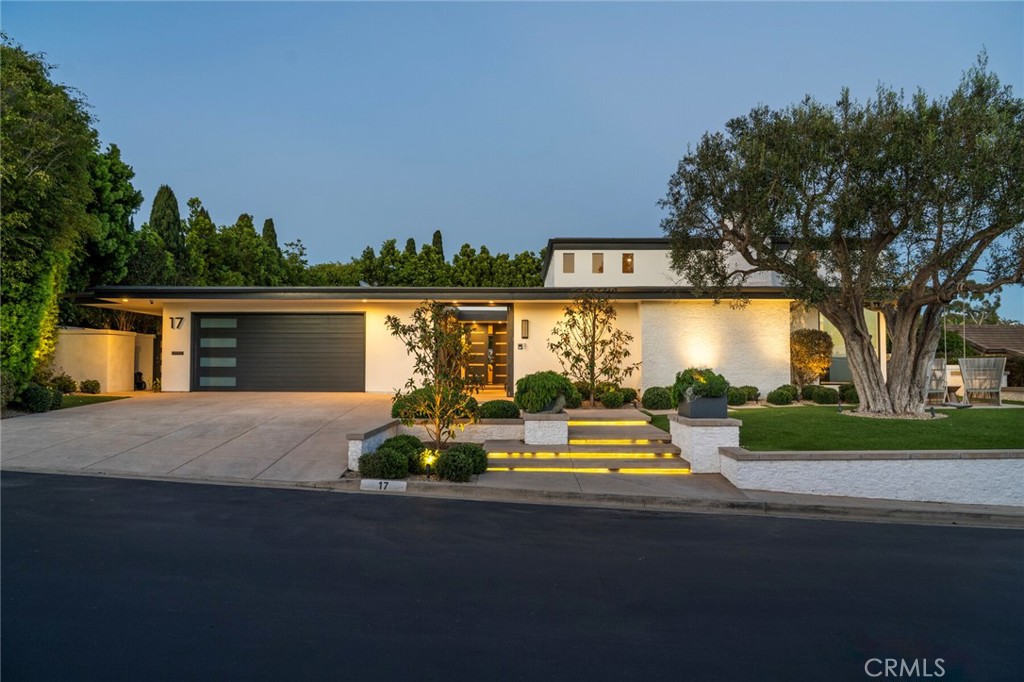 17 Monarch Bay