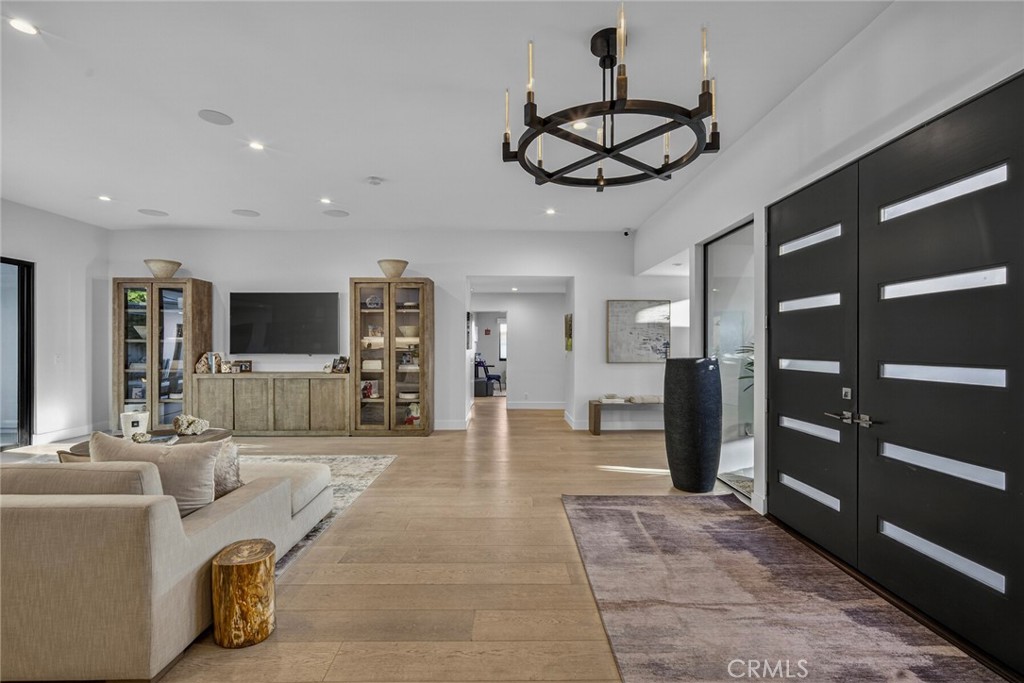 17 Monarch Bay