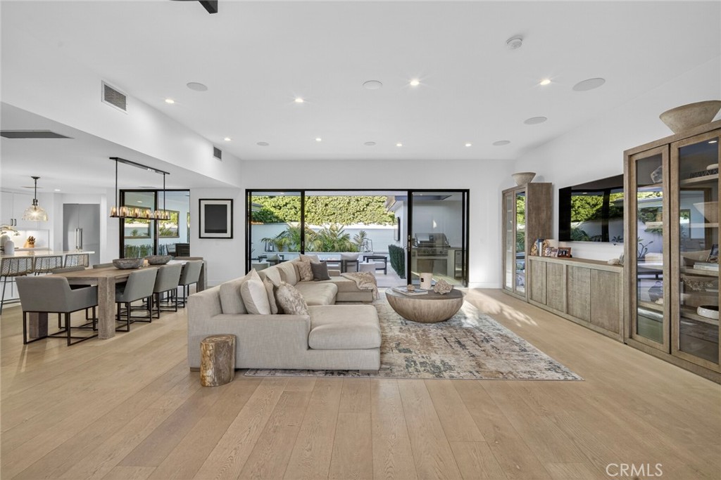 17 Monarch Bay