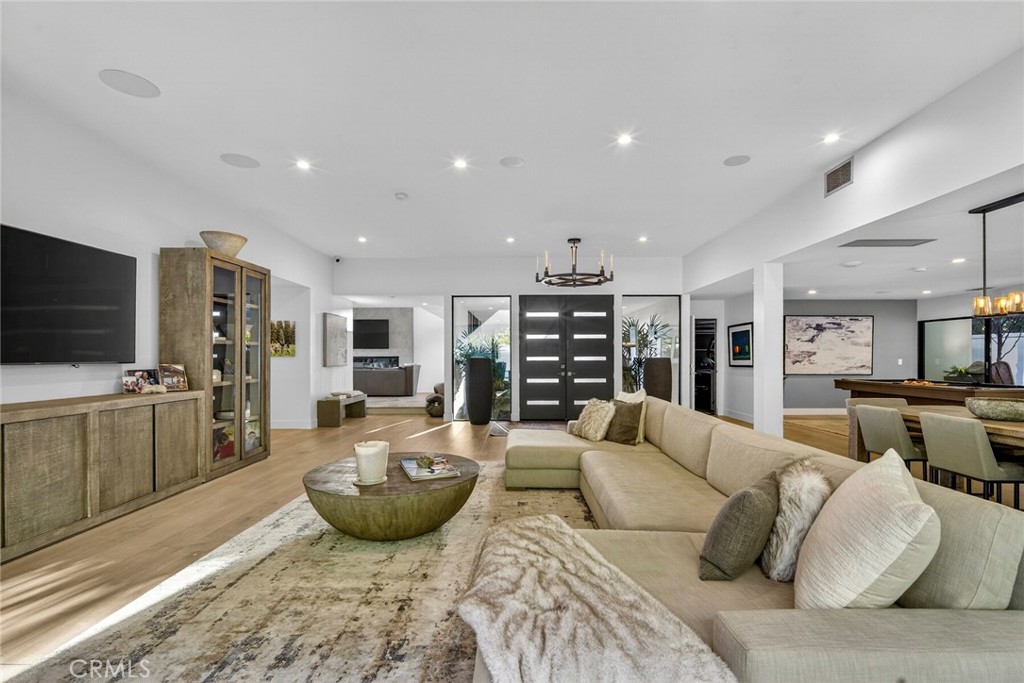 17 Monarch Bay