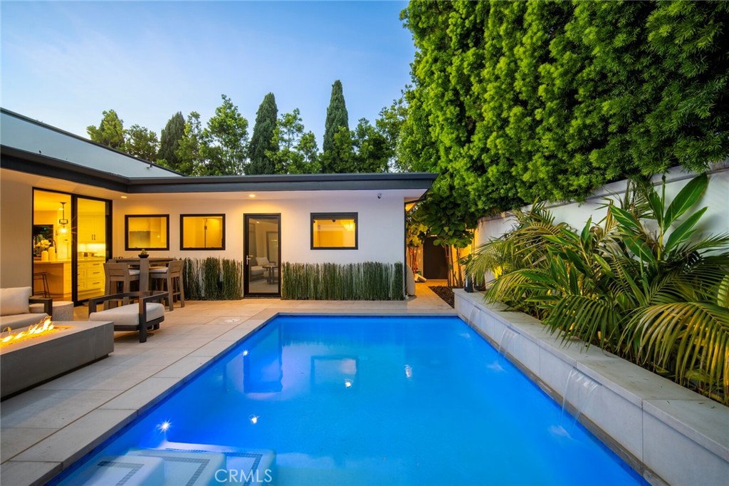 17 Monarch Bay