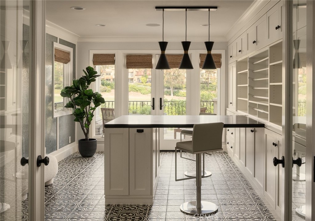 2 Royal Saint George Road