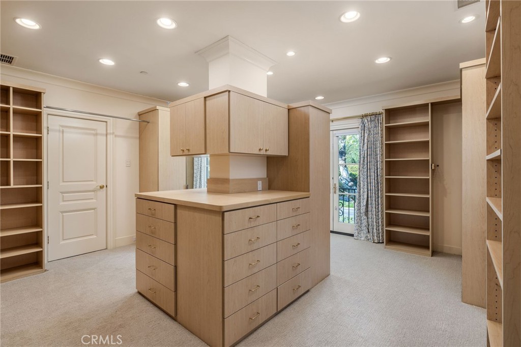 34 Pelican Point