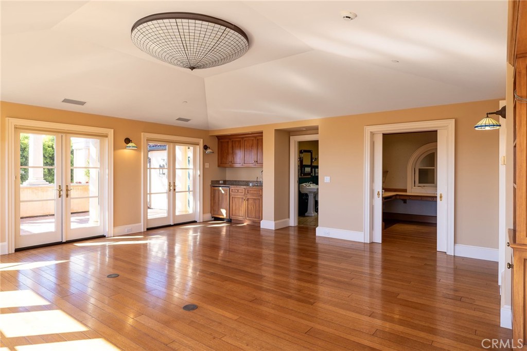 34 Pelican Point