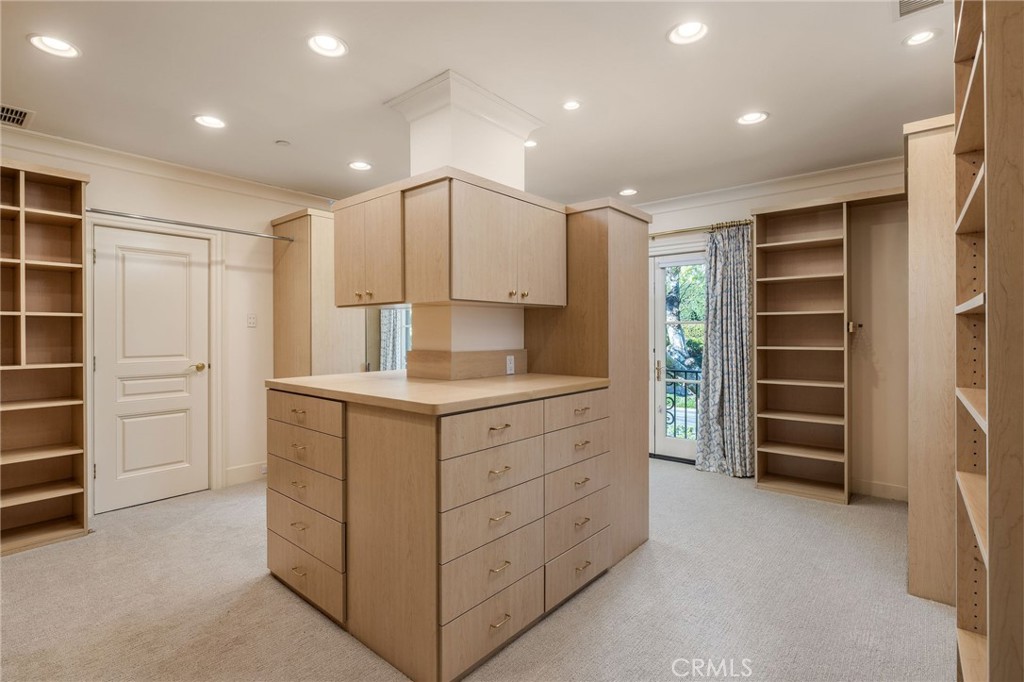 34 Pelican Point