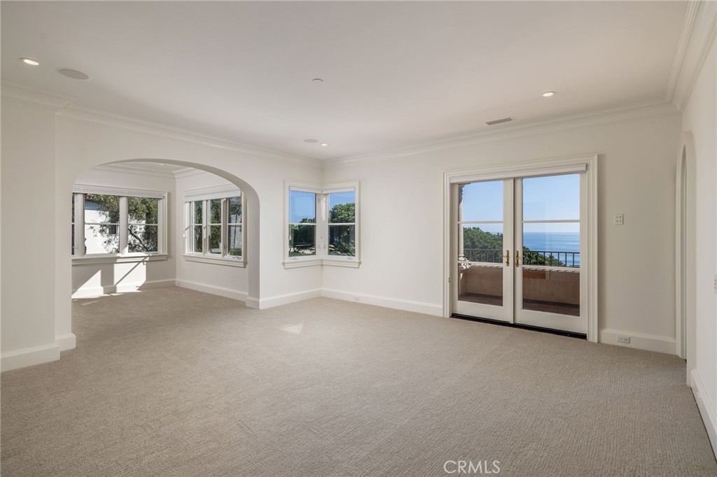 34 Pelican Point