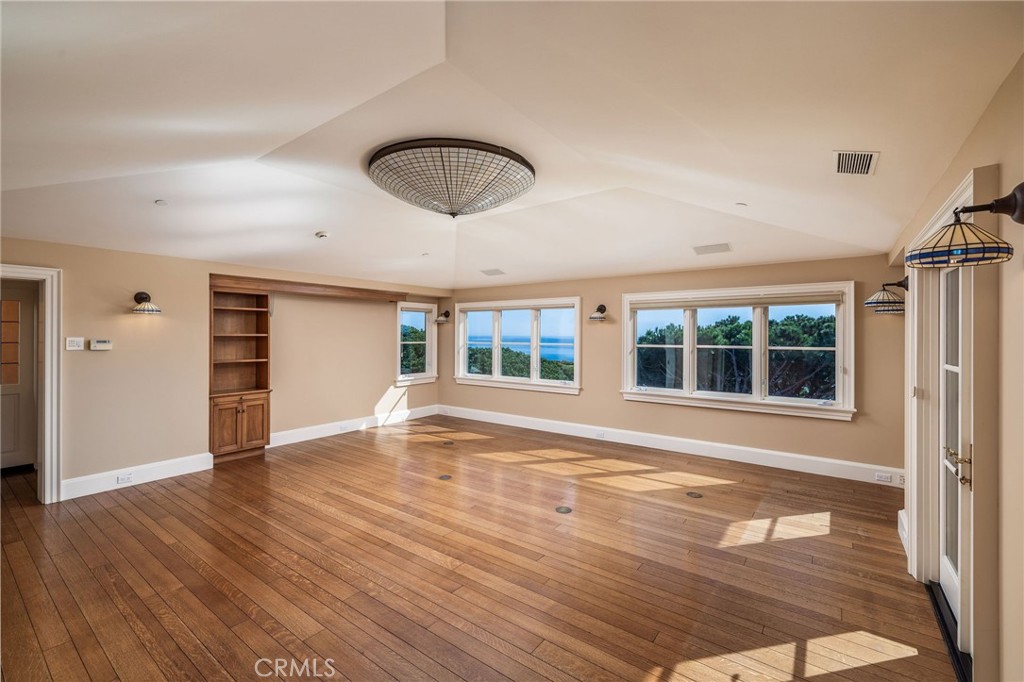 34 Pelican Point