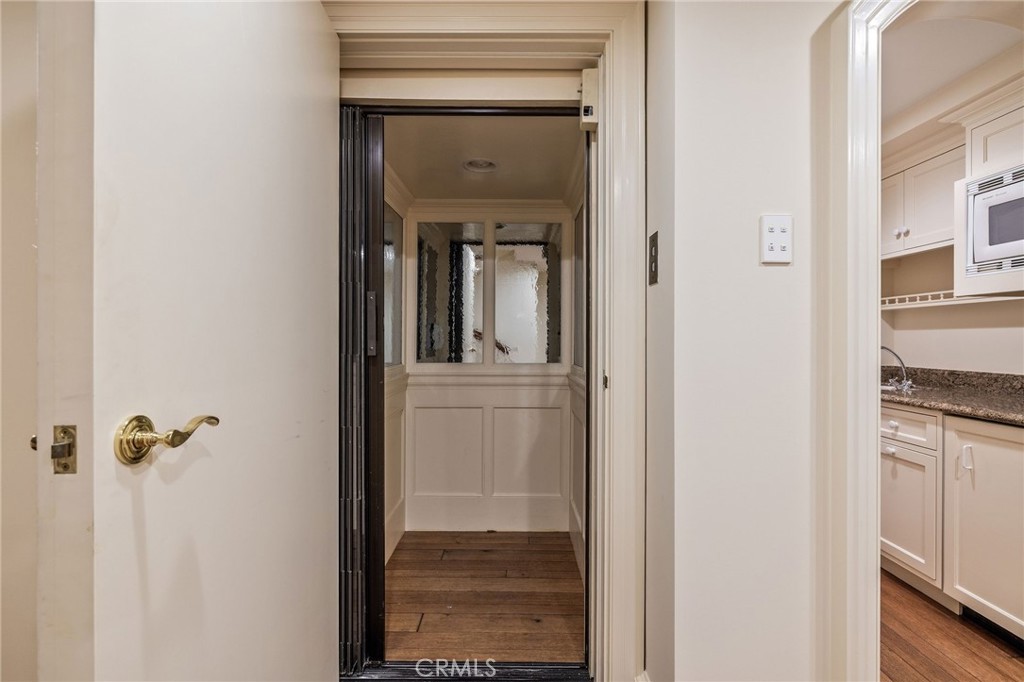 34 Pelican Point