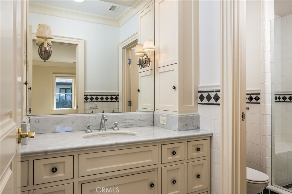 34 Pelican Point
