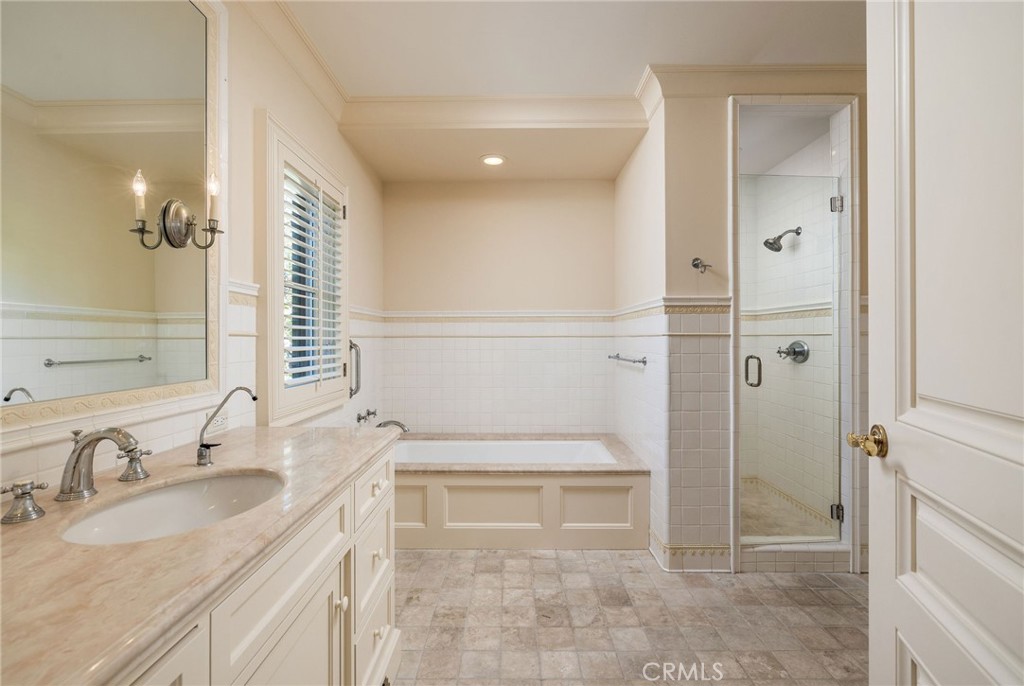 34 Pelican Point
